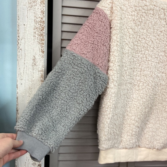 Top Easel LA Faux Teddy Fleece Cream with Purple and Green sleeve - Picture 2 of 6